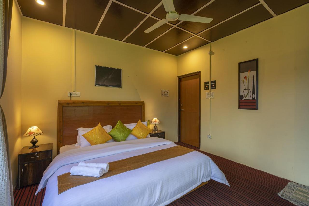 Zostel Homes Harabhag, Jogindernagar Homestay *
